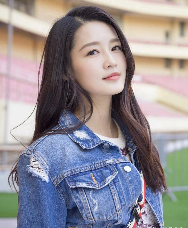 国内公认的十大美女,你喜欢的是否也在? 1. 刘亦菲