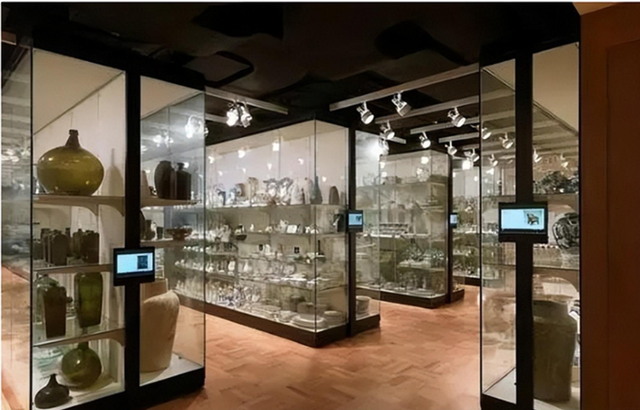 非洲女孩巴特曼:身材奇特供欧洲人观赏,死后成为标本展览200年