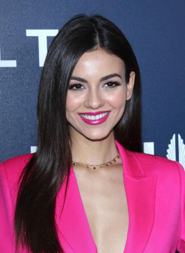 高颜值5国混血美女,美国演员、歌手维多利亚·贾斯蒂斯出席活动