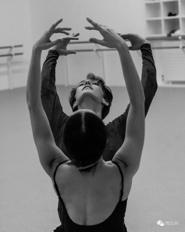 安利一组双人舞蹈照片,美扑面而来