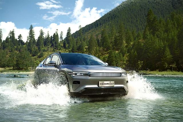 可变形的汽车!家庭大玩具!长安启源E07上市售价19.99万元起