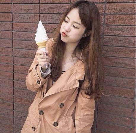 泰国舔冰妹气质太甜美,伸可爱小舌头让网友想入非非