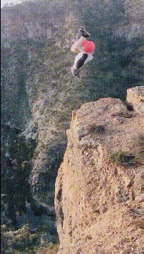 搞笑GIF图：那些美女的泳池性感照片都是这样拍的啊