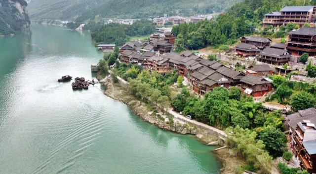 俄罗斯美女,不要车不要房,听从父亲遗言,远嫁中国,变成赢家