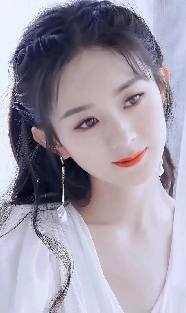 国内公认的十大美女,你喜欢的是否也在? 1. 刘亦菲