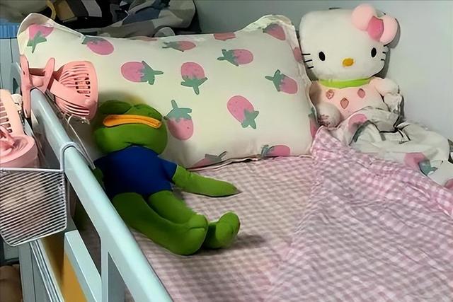 20岁身高堪比姚明,貌美如花大大大美女,人比门框高,对象不好找