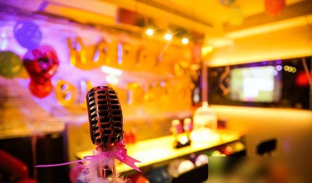 失恋美女深夜去KTV发泄,找男模陪酒,醒后崩溃回顾:3天没睡觉