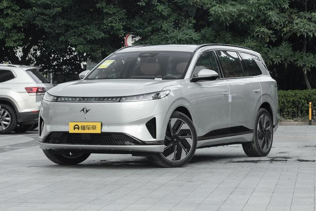 18万买中大型SUV，还有冰箱彩电和智驾，东风这车很不错
