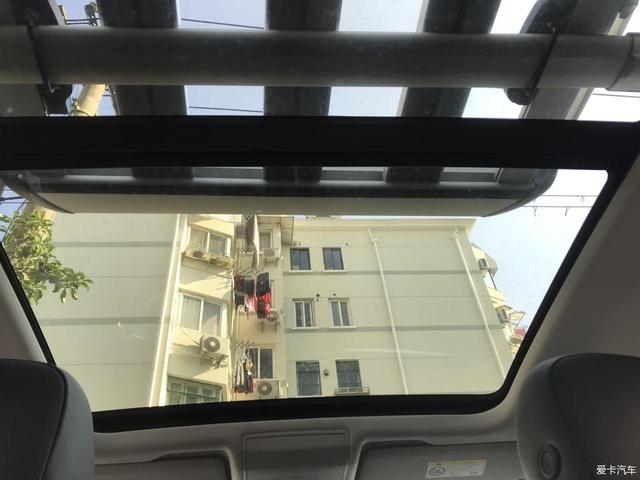 漂亮又实用,大众途安L加装行李架,就是油耗升高了