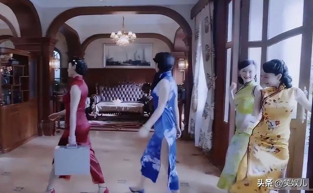 别把偶像剧的套路用在抗日剧上,抹发胶穿黑丝,你当观众傻子吗?