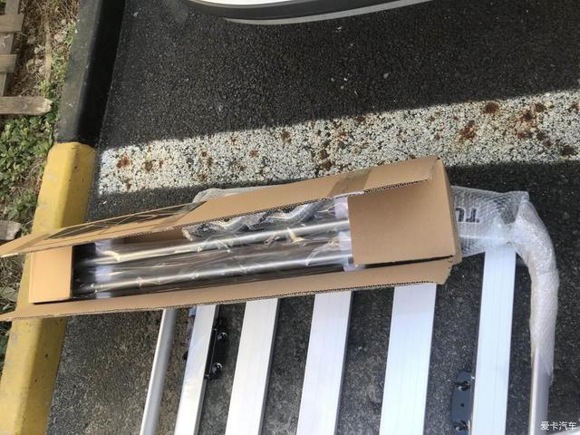 漂亮又实用,大众途安L加装行李架,就是油耗升高了