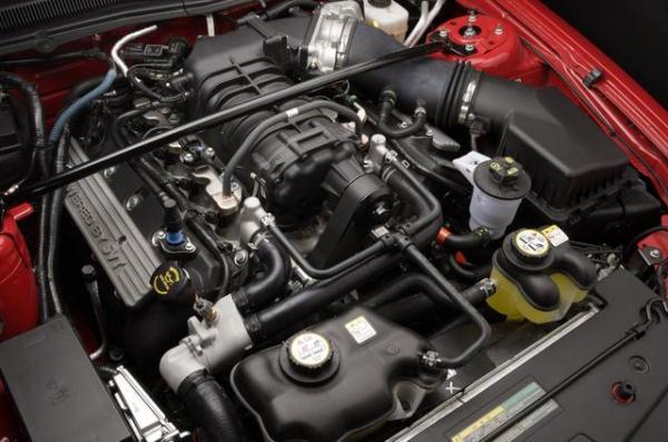 汽车排气管总滴水?不一定是发动机出问题了,可能是这个原因