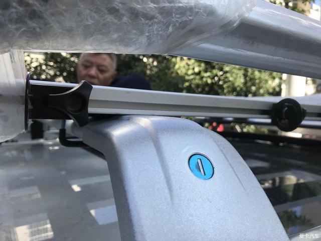 漂亮又实用,大众途安L加装行李架,就是油耗升高了