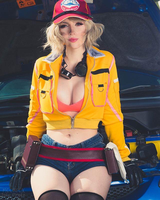 澳洲御姐Moonfox魅惑Cos美图 性感火辣超胸猛