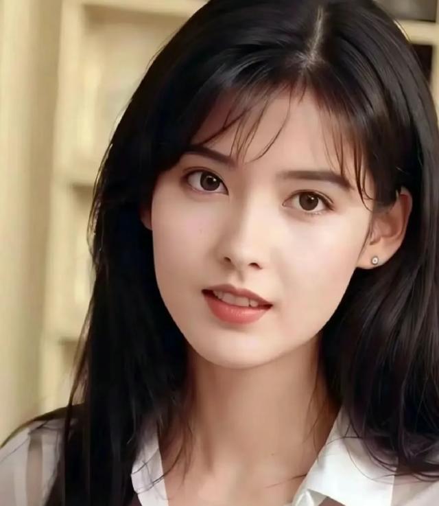 百花齐放的娱乐圈，女明星的颜值前4都有谁？