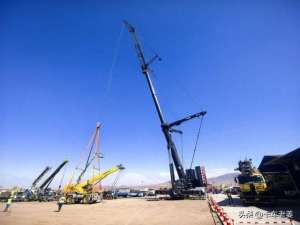 70吨汽车吊(“黑金刚”驶入智利，徐工全地面起重机正式交付)