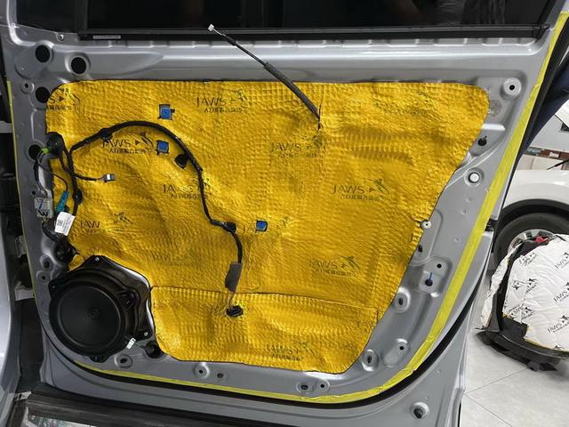 静音安心 银川元音改吉利博越L汽车隔音改装大白鲨