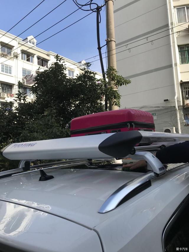 漂亮又实用,大众途安L加装行李架,就是油耗升高了