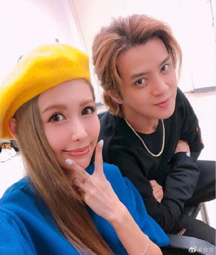 蝴蝶姐姐简恺乐沉寂5月后出MV,造型妩媚动人,要复出的节奏?