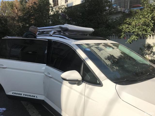 漂亮又实用,大众途安L加装行李架,就是油耗升高了