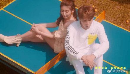 蝴蝶姐姐简恺乐沉寂5月后出MV,造型妩媚动人,要复出的节奏?