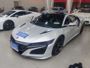 讴歌汽车怎么样(日系车也有超跑这辆讴歌NSX四年开了9千公里，176万值得买吗？)