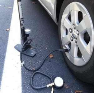 汽车气泵(怎么选择适合自己需求的汽车充气泵呢？原来这些地方需要注意)