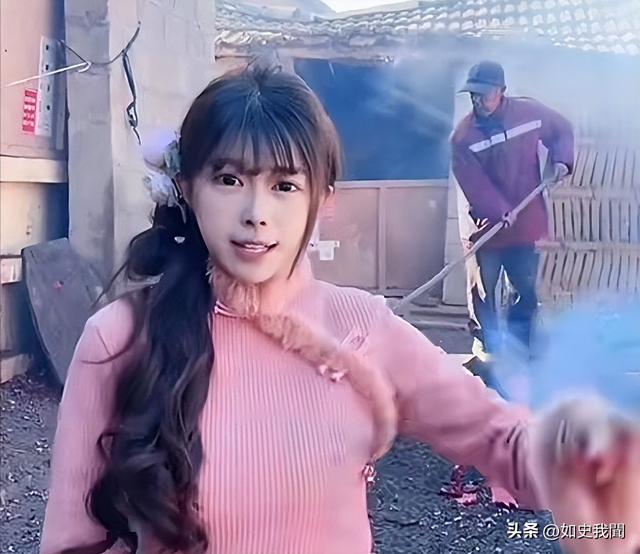 美女开直播放炮,衣服破洞、脸被崩得黢黑,网友:灾难中的天使