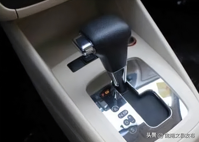 S挡成老司机心头好?长期使用真的伤车吗?新手司机:早知道就好了