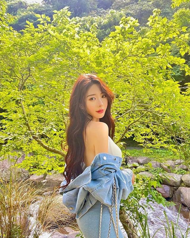 动人心魄!台湾省美女模特社媒美照柳眉如烟 香肌玉肤楚楚动人