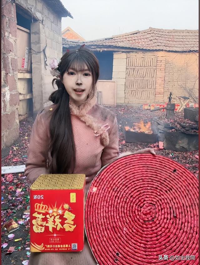 美女开直播放炮,衣服破洞、脸被崩得黢黑,网友:灾难中的天使