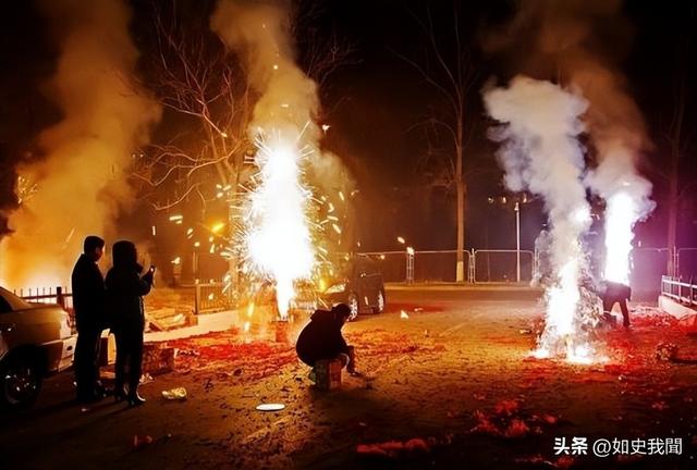 美女开直播放炮,衣服破洞、脸被崩得黢黑,网友:灾难中的天使