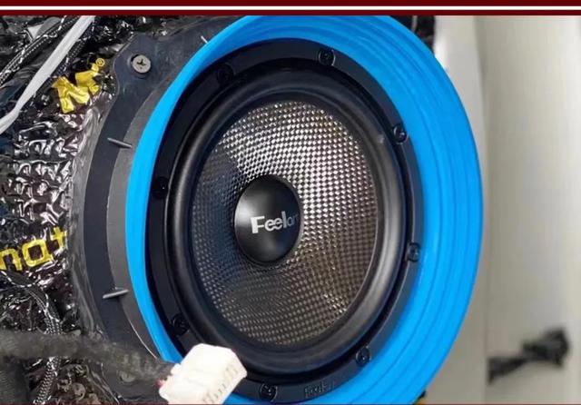 摇滚风味,拿捏“钢炮”大众ID.3