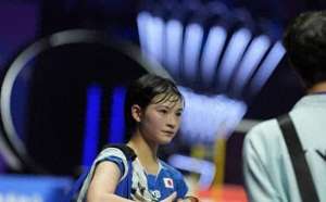 美女不己(日本18岁美少女宫崎友花韩国赛意外一轮游落马，连续两周止步首轮)