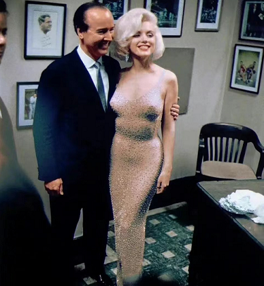 金.卡戴珊为穿梦露旧服3周减重16磅,却因屁股太大,拉链都拉不上