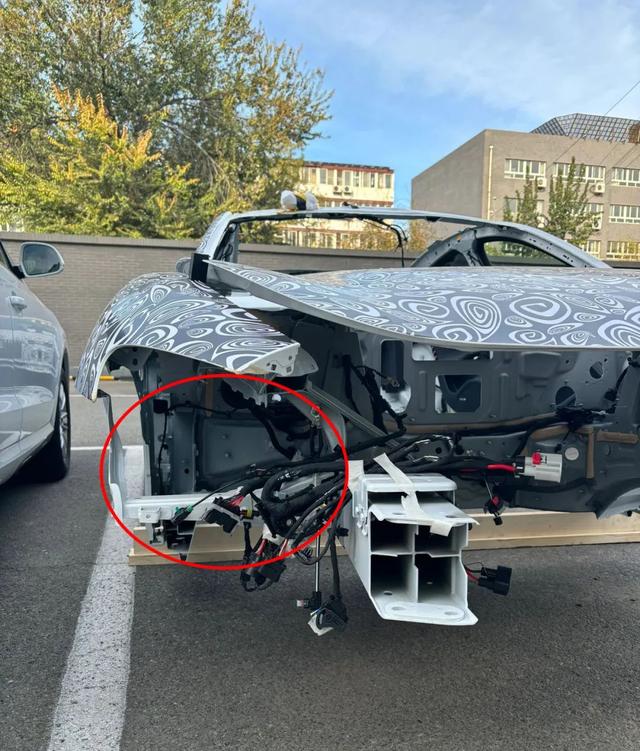 小米汽车白车身曝光!年轻人的第一台轿跑?