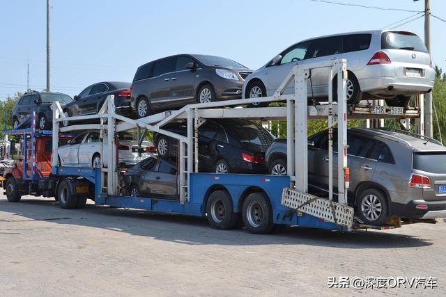 过年回家长途开车太累，小汽车进行托运2000公里大概要花多少钱