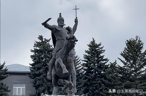 消失千年的三国名将,在海外建国,如今此地美女遍布,正走向富裕