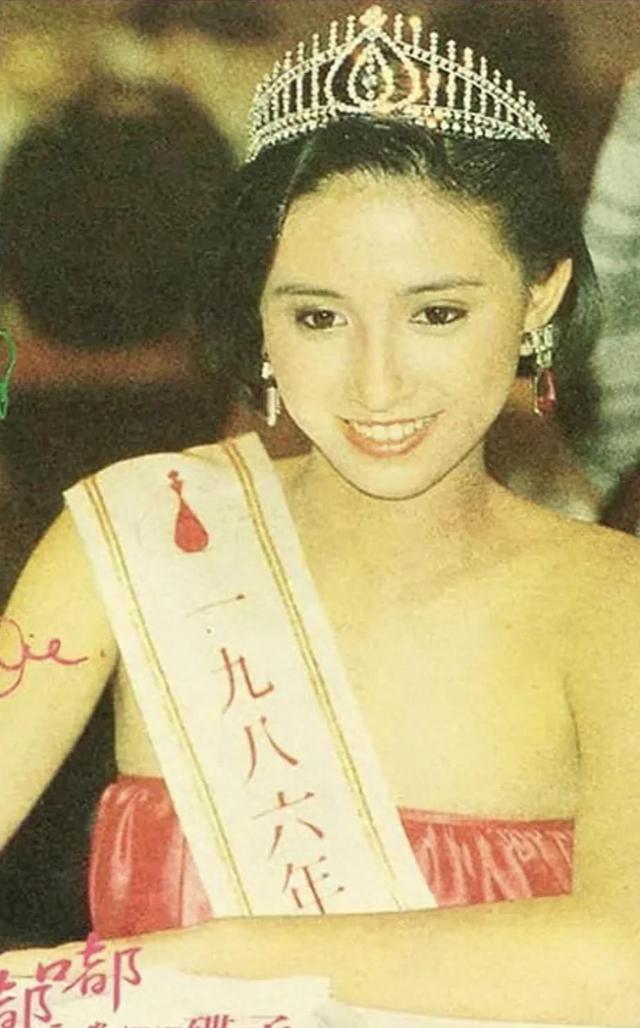 这3位女星把“老公熬成爹”!明明年纪相差不大,却看着像两代人