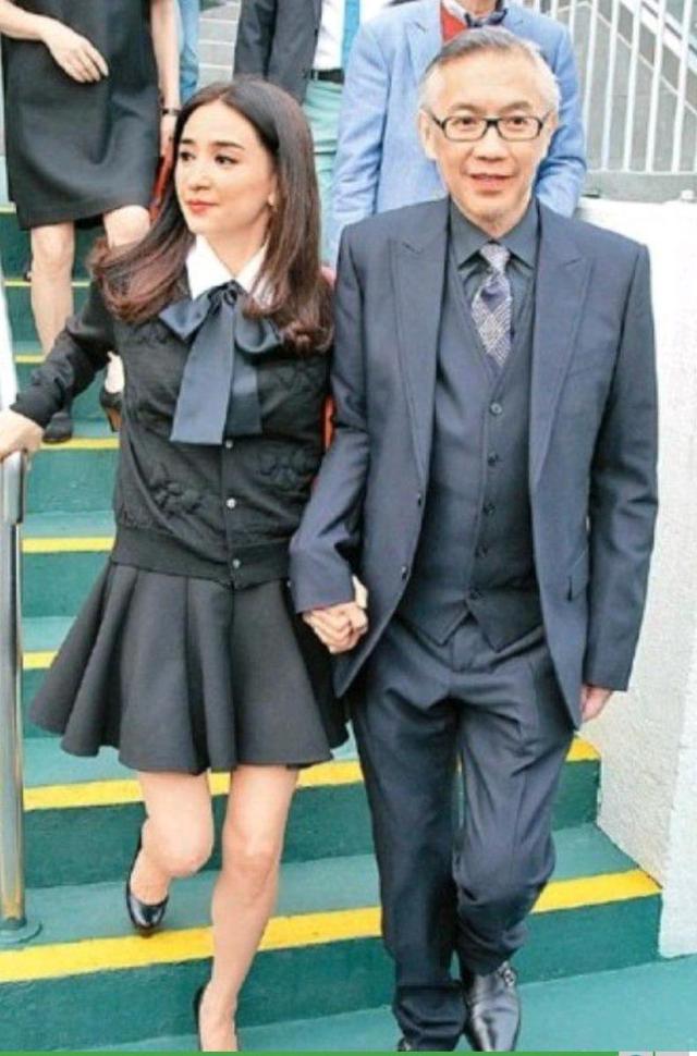 这3位女星把“老公熬成爹”!明明年纪相差不大,却看着像两代人