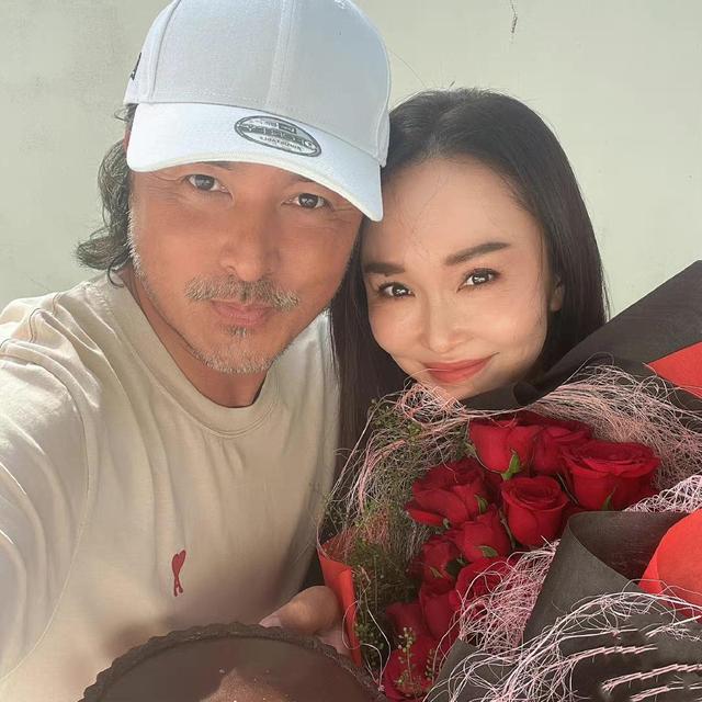 这3位女星把“老公熬成爹”!明明年纪相差不大,却看着像两代人