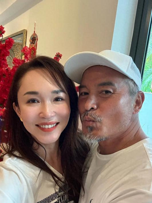 这3位女星把“老公熬成爹”!明明年纪相差不大,却看着像两代人