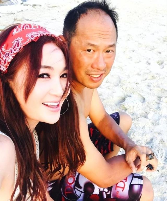 这3位女星把“老公熬成爹”!明明年纪相差不大,却看着像两代人