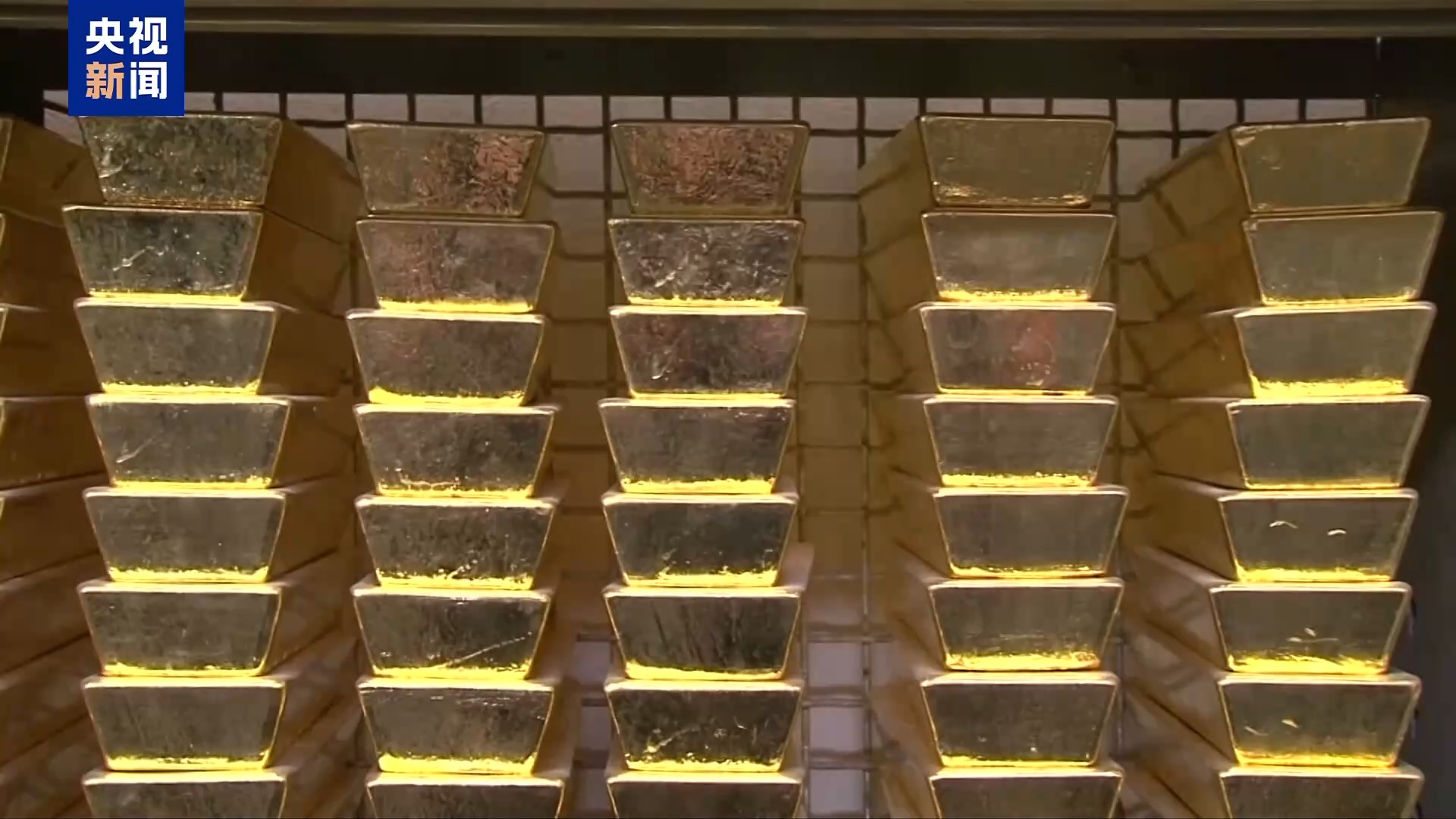 金价突破历史新高!美关税政策引发市场恐慌 黄金成避险首选