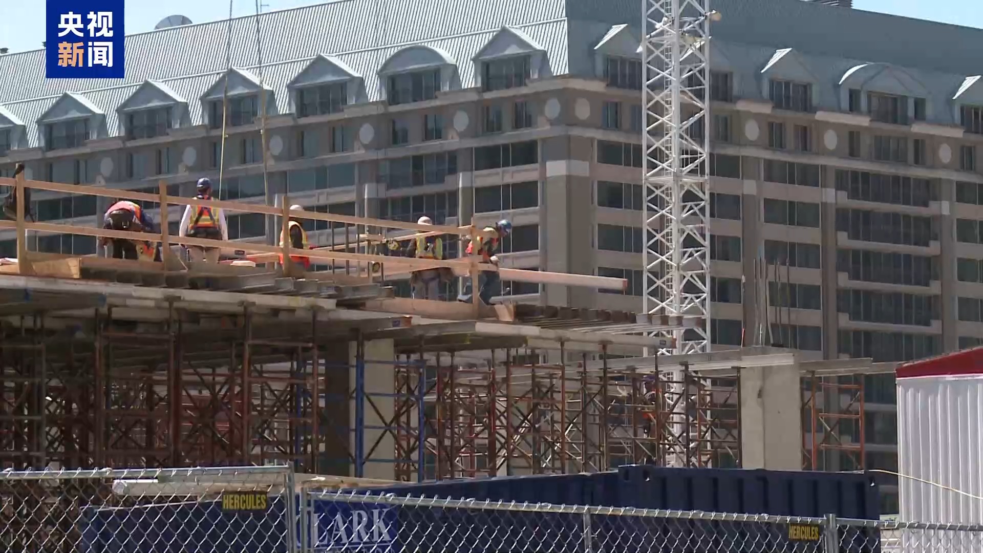 金价突破历史新高!美关税政策引发市场恐慌 黄金成避险首选