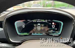 汽车轮胎加气多少钱(气温骤降 大量私家车轮胎“泄气” 泸州车主扎堆加气)