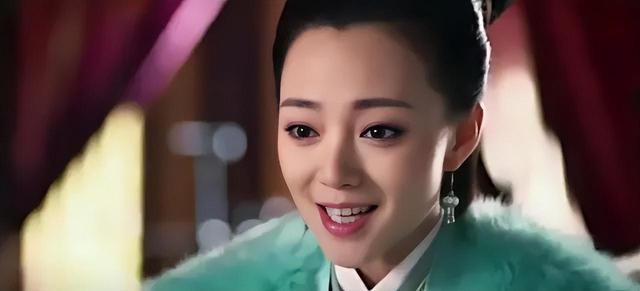 她出身好,长得漂亮,演技也好,出道20年不争不抢讨人喜欢