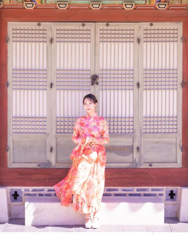 敢说又敢露!韩国YT网红《金恩智》吃过台湾香肠大赞合格!