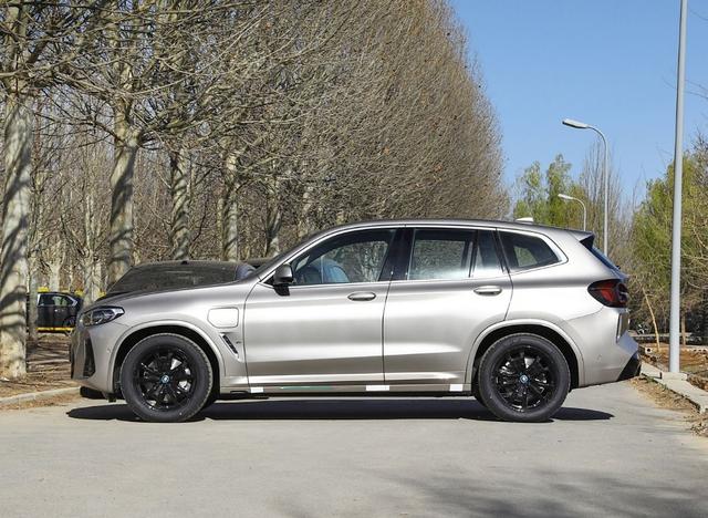 德系豪华纯电大5座PK,smart精灵#5对比宝马iX3,谁更值得推荐?