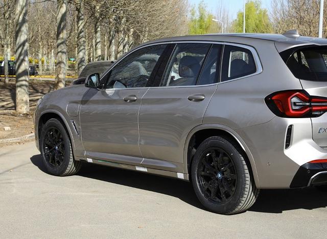 德系豪华纯电大5座PK,smart精灵#5对比宝马iX3,谁更值得推荐?